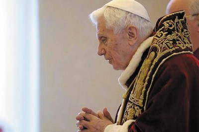 Bendicto XVI dimite