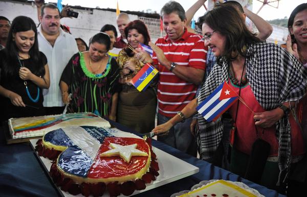 cake en homenaje al cumpleaños 88 de Fidel