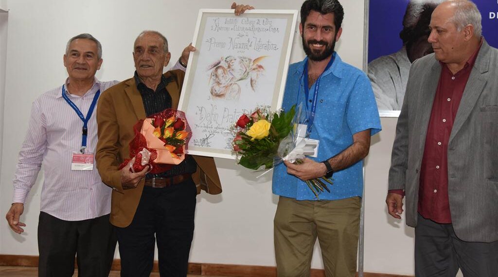 Delfín Prats Premio Nacional de Literatura 2022 Delfín Prats Premio Nacional de Literatura 2022