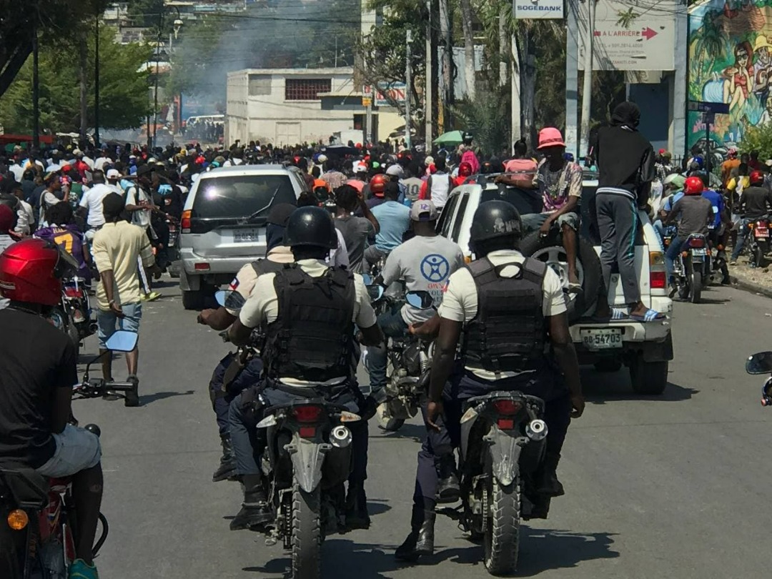Policía en Haití