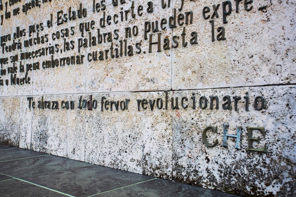 Conjunto Escultórico Memorial Comandante Ernesto Che Guevara Conjunto Escultórico Memorial Comandante Ernesto Che Guevara