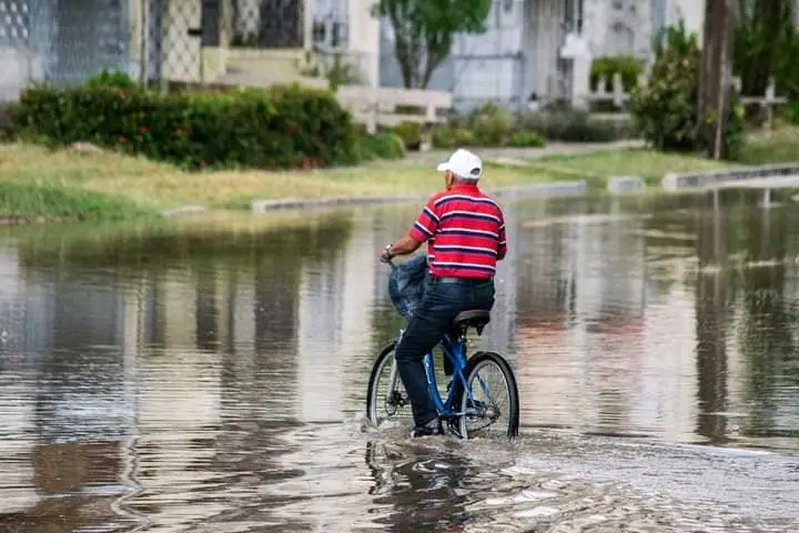 Lluvias en Cuba (Bayamo) Lluvias en Cuba (Bayamo)