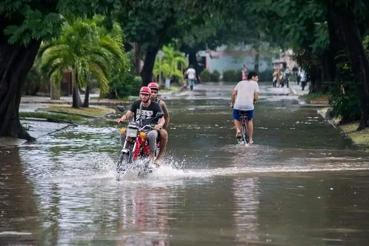 Lluvias en Cuba (Bayamo) Lluvias en Cuba (Bayamo)