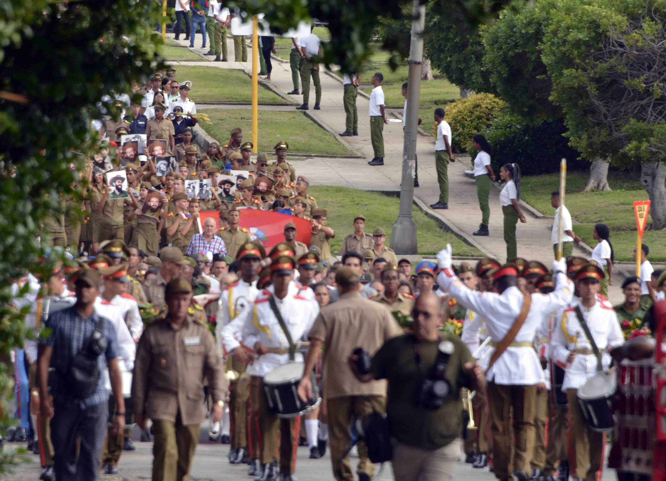 Homenaje a Camilo Cienfuegos Homenaje a Camilo Cienfuegos
