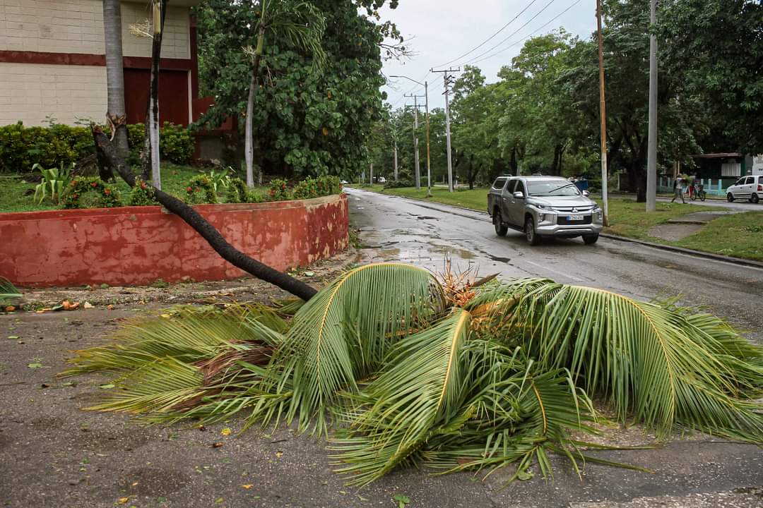 Paso del huracán Rafael por Cuba (Naturaleza Secreta de Cuba) Paso del huracán Rafael por Cuba (Naturaleza Secreta de Cuba)