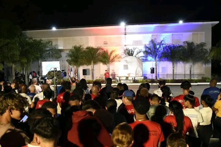 Realizan velada por el 8vo aniversario de la desaparición física de Fidel Castro Ruz (Perfil de Facebook Universidad de Oriente) Realizan velada por el 8vo aniversario de la desaparición física de Fidel Castro Ruz (Perfil de Facebook Universidad de Oriente)