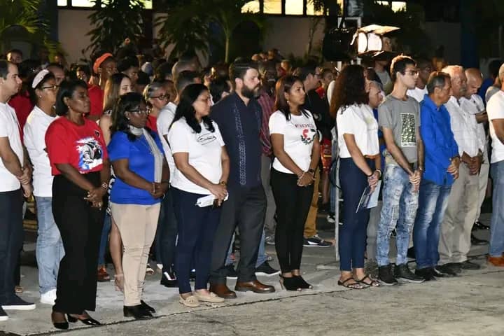 Realizan velada por el 8vo aniversario de la desaparición física de Fidel Castro Ruz (Perfil de Facebook Universidad de Oriente) Realizan velada por el 8vo aniversario de la desaparición física de Fidel Castro Ruz (Perfil de Facebook Universidad de Oriente)