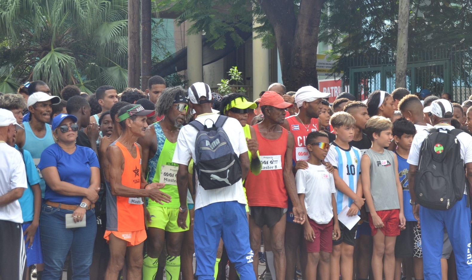 La carrera por el 10 de octubre, en La Habana. Foto: Sheila Moten 
