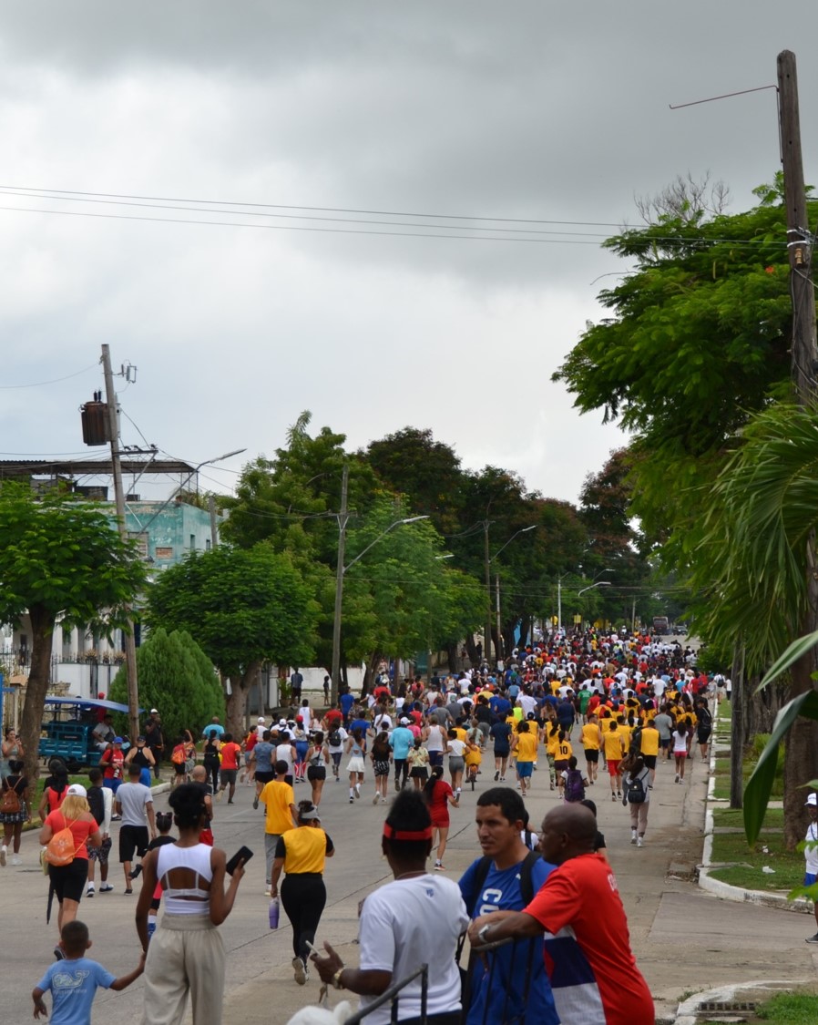 La carrera por el 10 de octubre, en La Habana. Foto: Sheila Moten 
