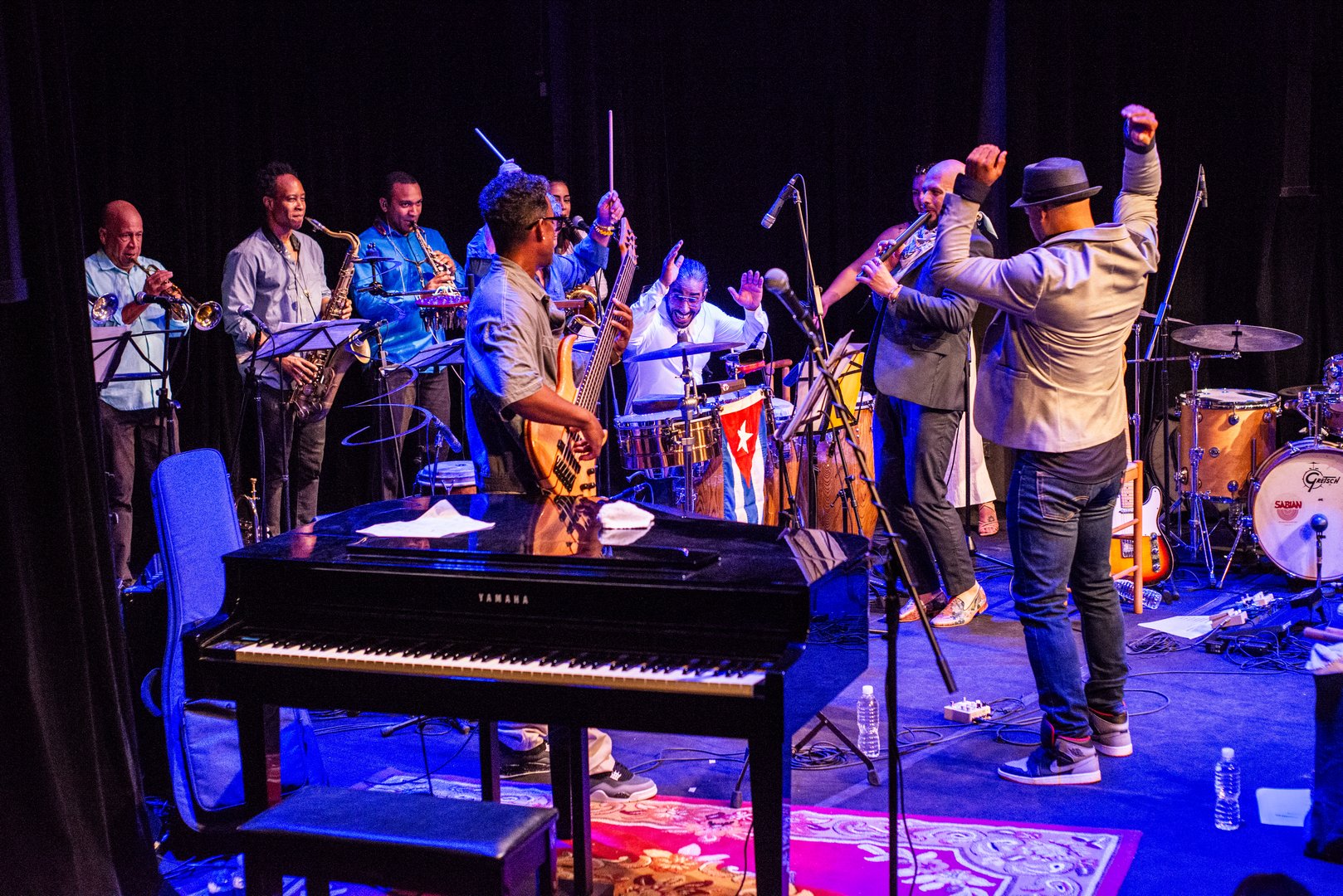 Olokun dio permiso a una quena y un piano.