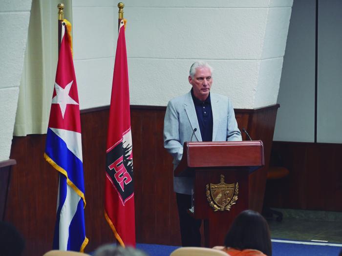Seguiremos denunciando el bloqueo genocida y seguiremos movilizando la solidaridad internacional. Foto: Estudios Revolución Seguiremos denunciando el bloqueo genocida y seguiremos movilizando la solidaridad internacional. Foto: Estudios Revolución