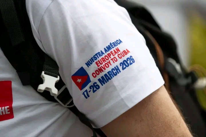 Convoy «Nuestra América»  llega al Centro de Inmunología Molecular. Fotos: Naturaleza Secreta 