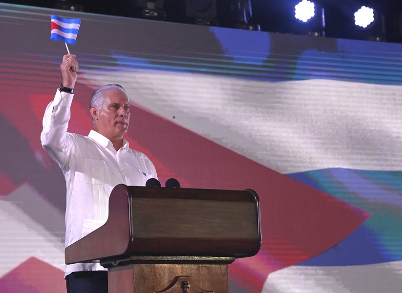 Presidente de la Republica en acto por aniversario del 26/7