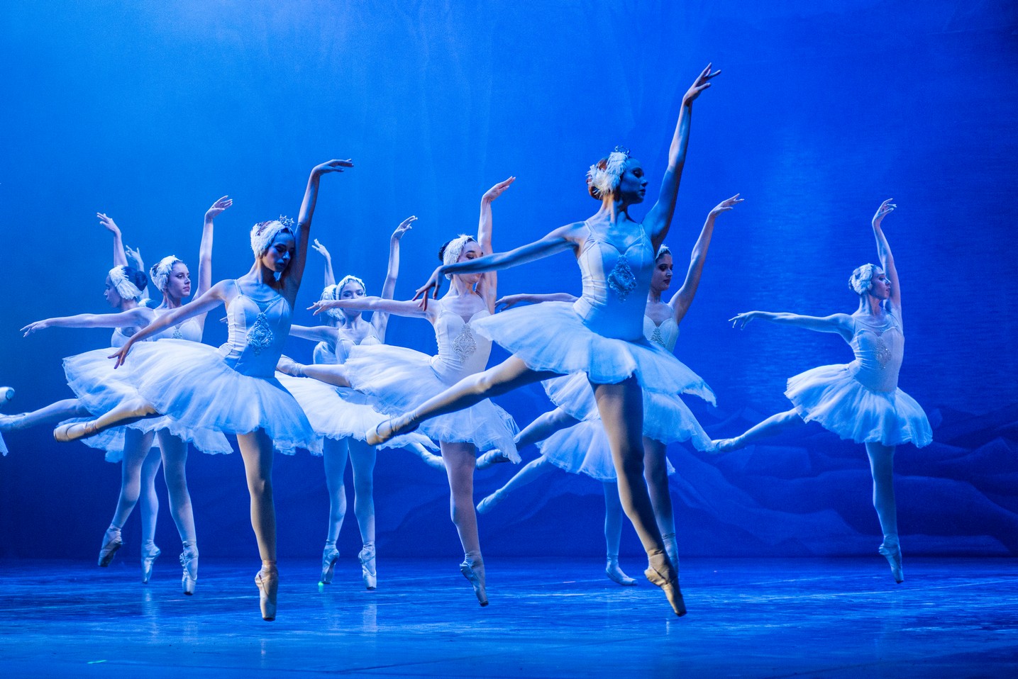 El Ballet Nacional de Cuba ilumina la Sala Avellaneda en homenaje a Fidel